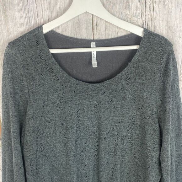Mur Mur Knit Lightweight Sweater Ruffle Side Detail Gray Size Large  341 - Picture 2 of 9